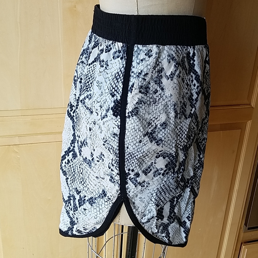 Python print Mexx skirt - Picture 2 of 5